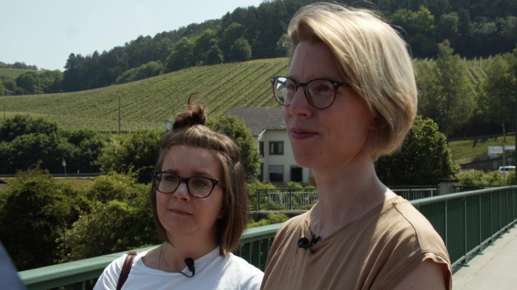 Foto: Katrin und Carolin - Preisträgerinnen in der Kategorie Audio
