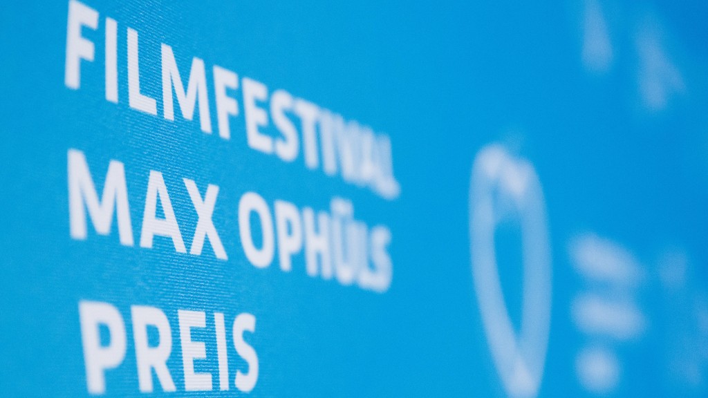 Das Logo des Max Ophüls Preises auf einer Fotowand (Pressefoto)