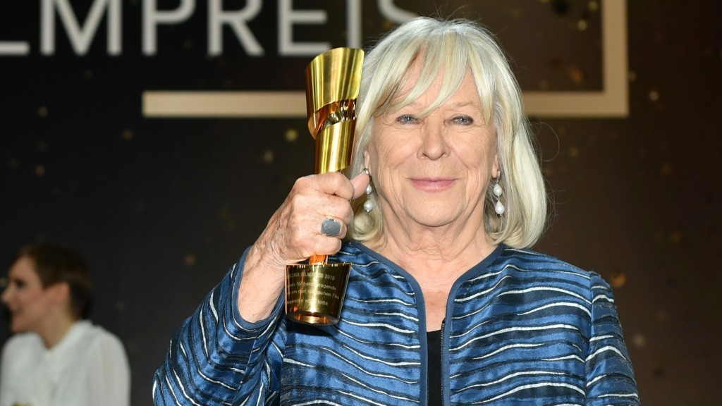 Mai 2019: Die Regisseurin und Schauspielerin Margarethe von Trotta freut sich nach der Verleihung des 69. Deutschen Filmpreises 