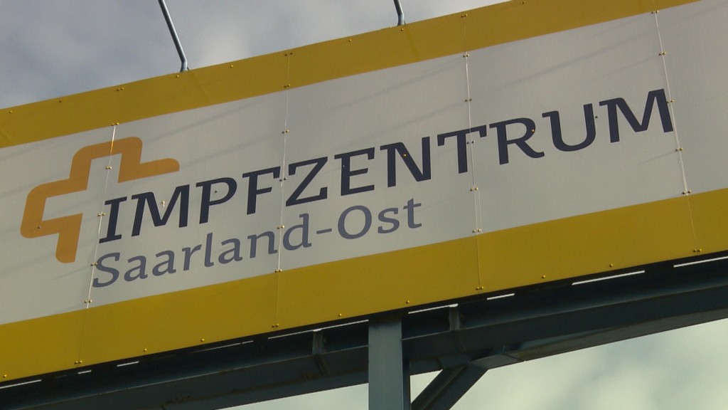 Foto: Schild zum Impfzentrum Saarland-Ost