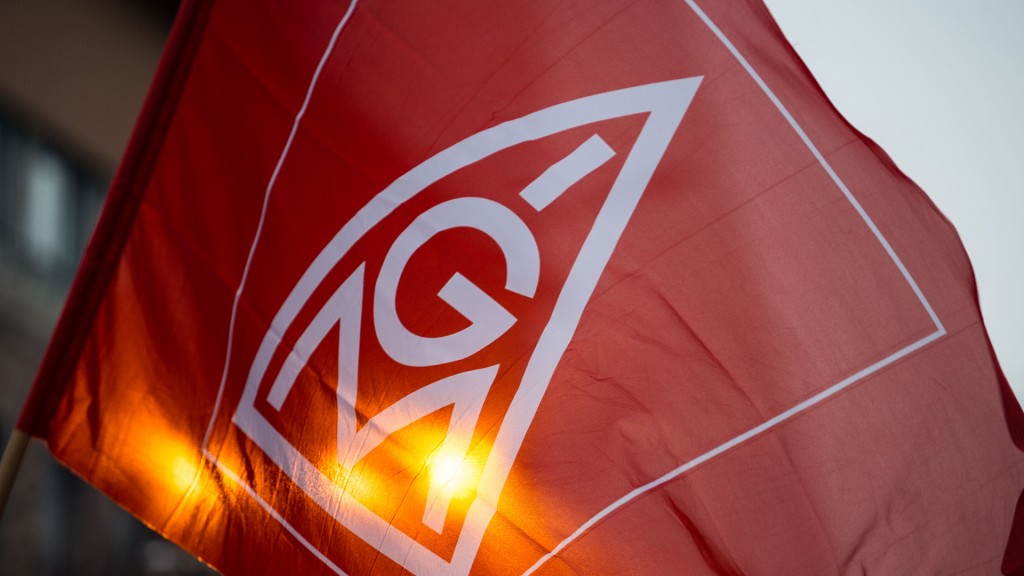 Fahne mit dem Logo der Gewerkschaft IG Metall