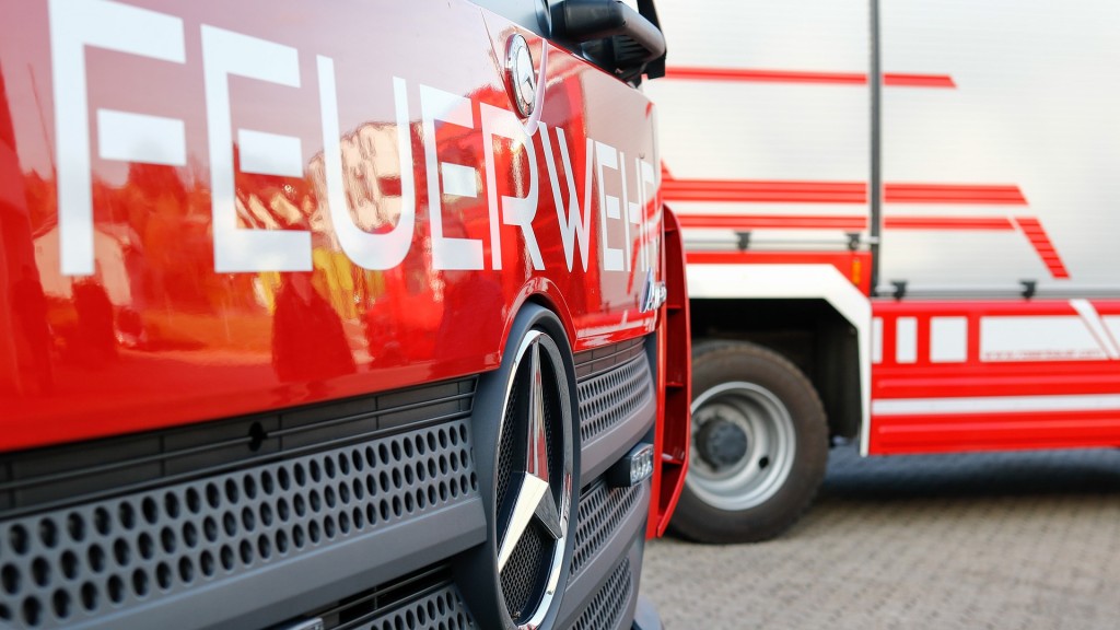 Einsatzfahrzeuge von Feuerwehr und Rettungsdienst