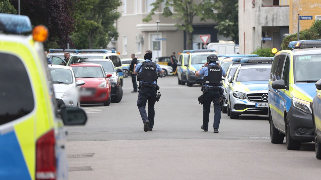 Foto: Polizeieinsatz wegen mutmaßlichen Tötungsdelikts in Dillingen-Pachten