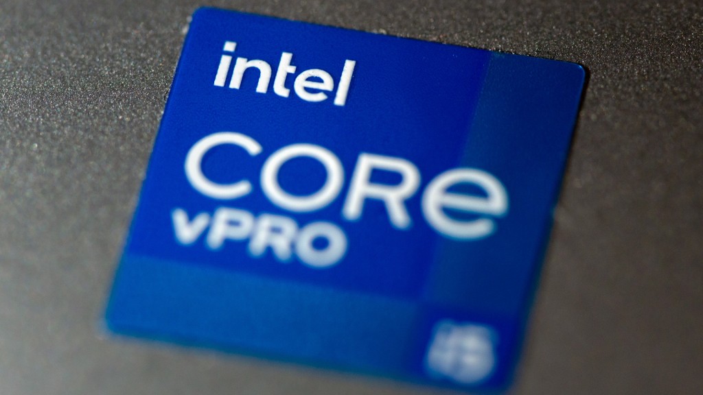 Foto: Das Logo des Chipherstellers Intel auf einem Laptop (Symbolfoto)