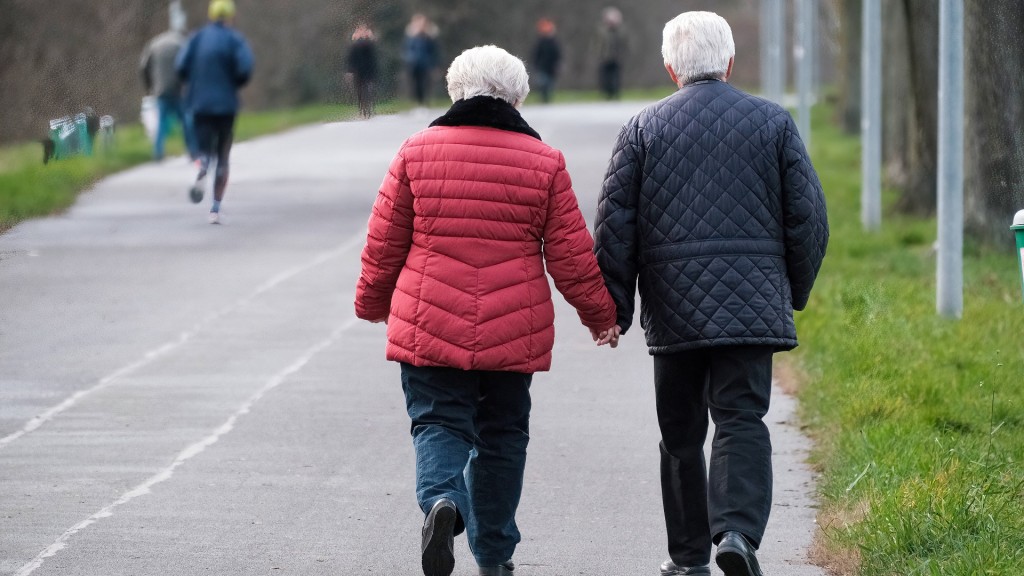 Foto: Senioren auf einem Winterspaziergang