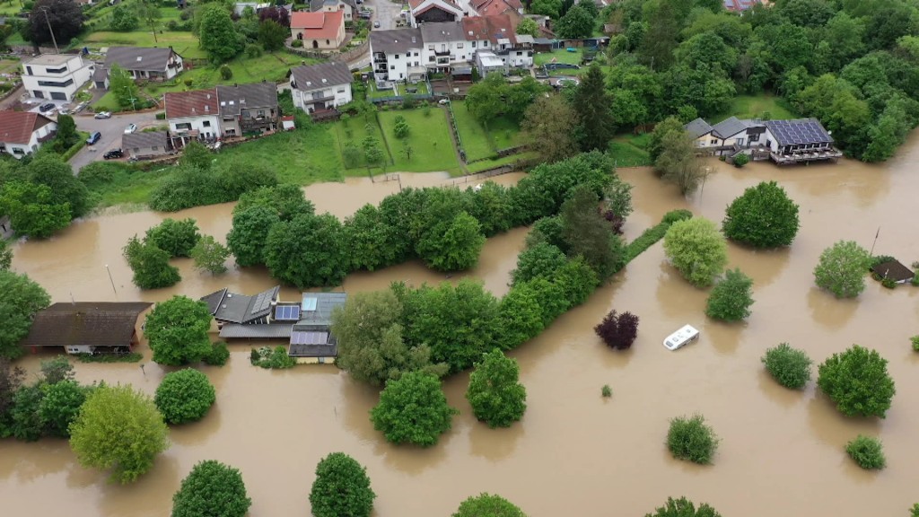Foto: Nach der Flut steht der Campingplatz Siersburg unter Wasser
