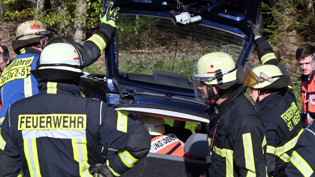 Feuerwehr-Einsatz bei einem Verkehrsunfall