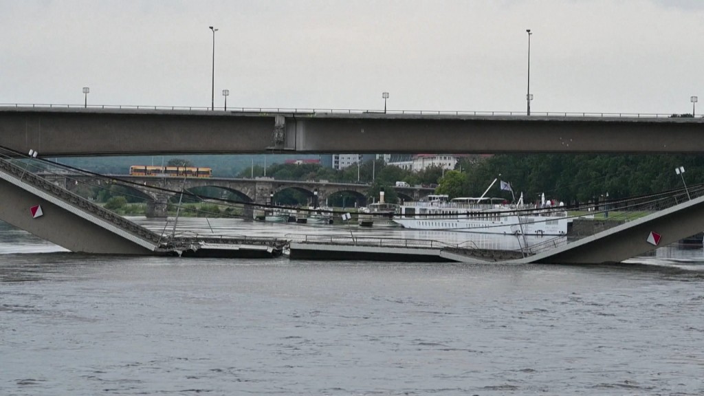 Foto: Eingestürzte Carolabrücke in Dresden