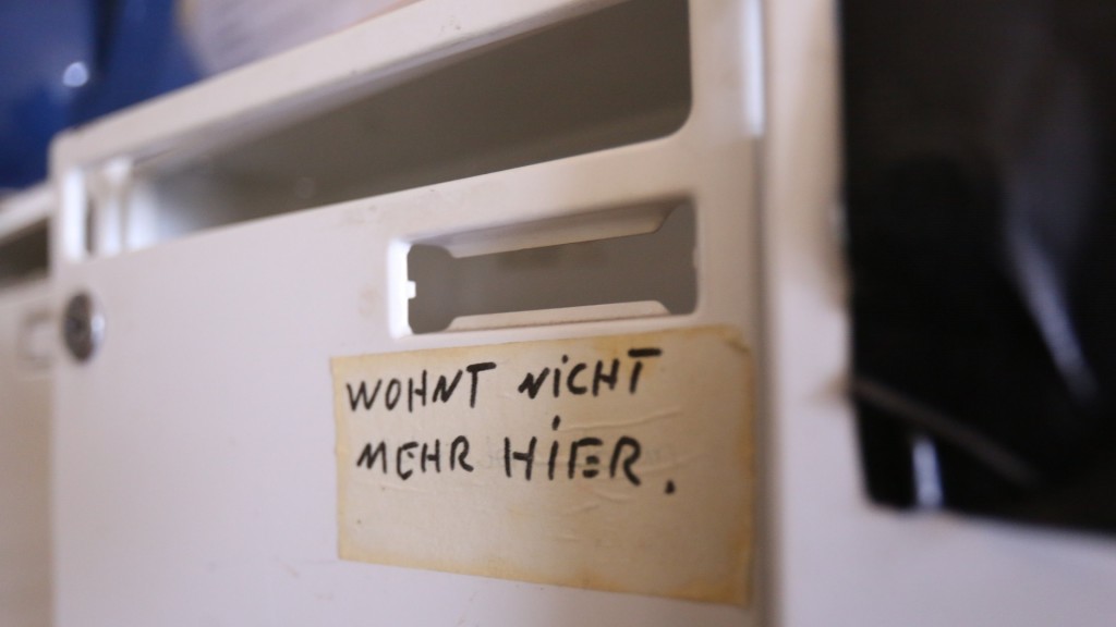 Foto: Briefkasten mit Zettel draufgeklebt