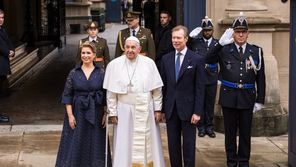 Papst Franziskus beim offiziellen Empfang in Luxemburg