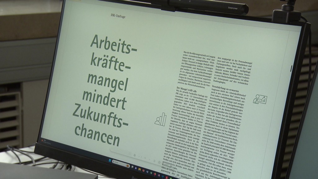 Computerbildschirm mit offenem Artikel 
