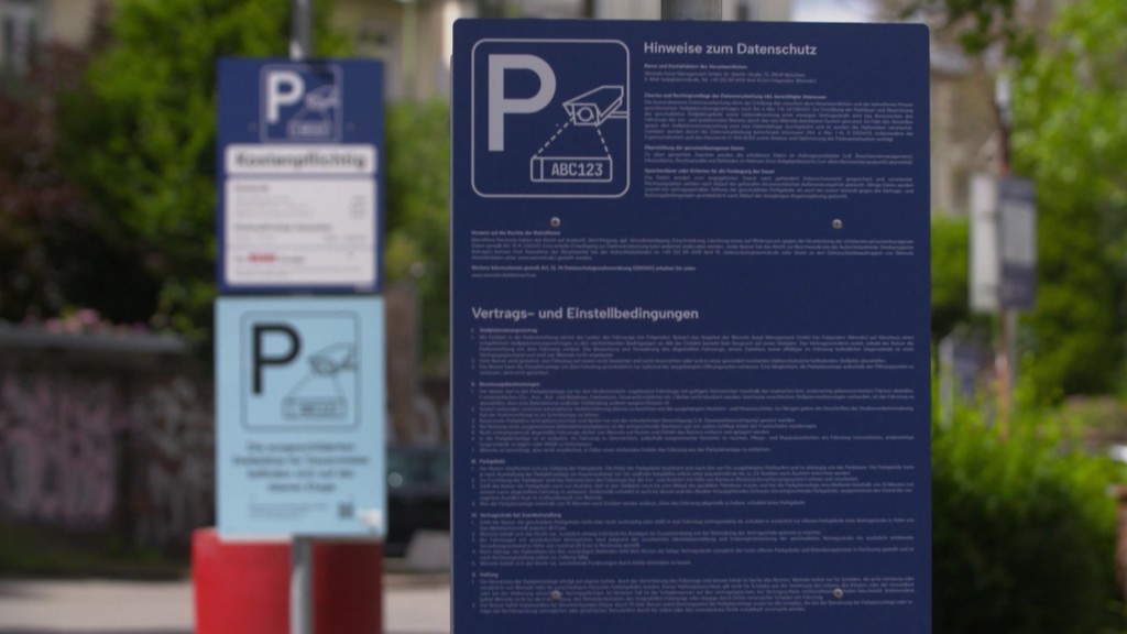 Foto: Parken Hinweisschild Kamera Kennzeichen