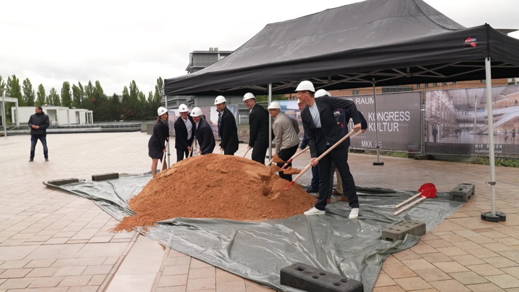 Foto: Spatenstich der Erweiterungsarbeiten an der Saarbrücker Congresshalle
