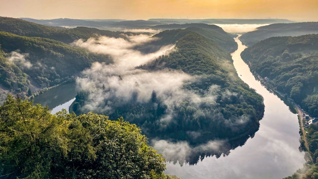 Foto: Saarschleife im Morgenneben