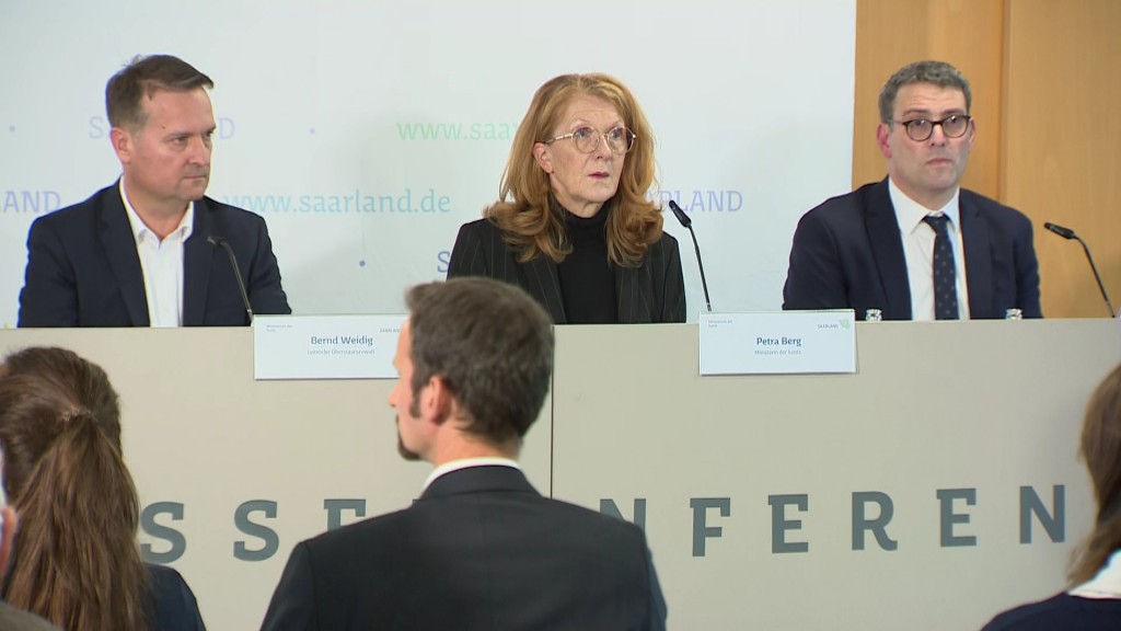 Foto: Zwischenstand der Ermittlungen zu einem getöteten Gerichtsvollzieher bei der Landespressekonferenz 