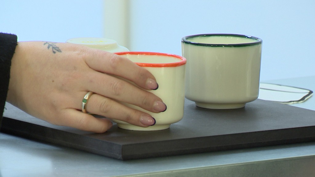 Foto: Letzte Vorbereitungen zum Design-Adventsbasar