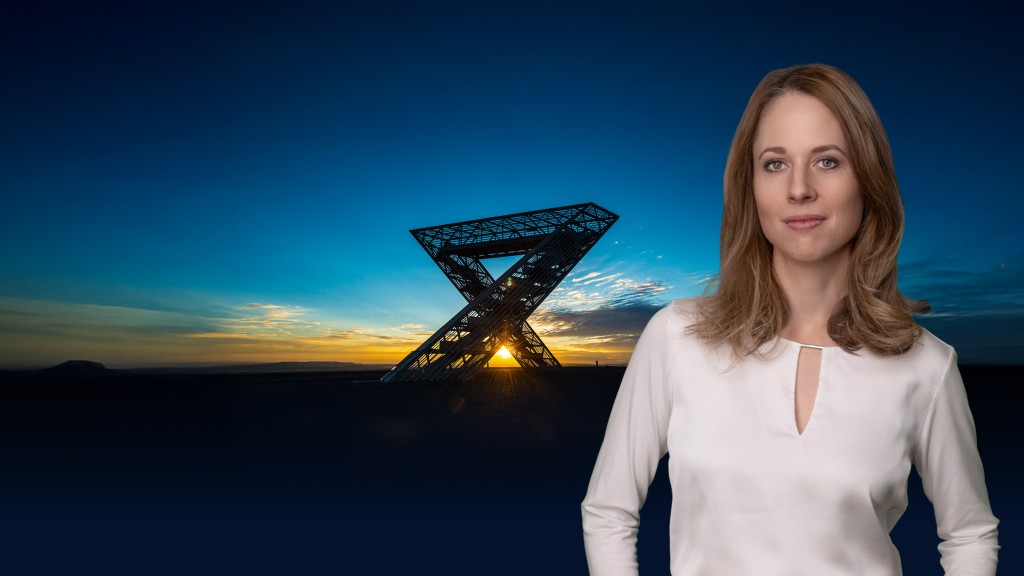 Foto: Julia Lehmann vor dem Saarpolygon.