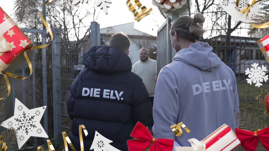 Foto: Spieler der SVE laufen zum Kinderhort