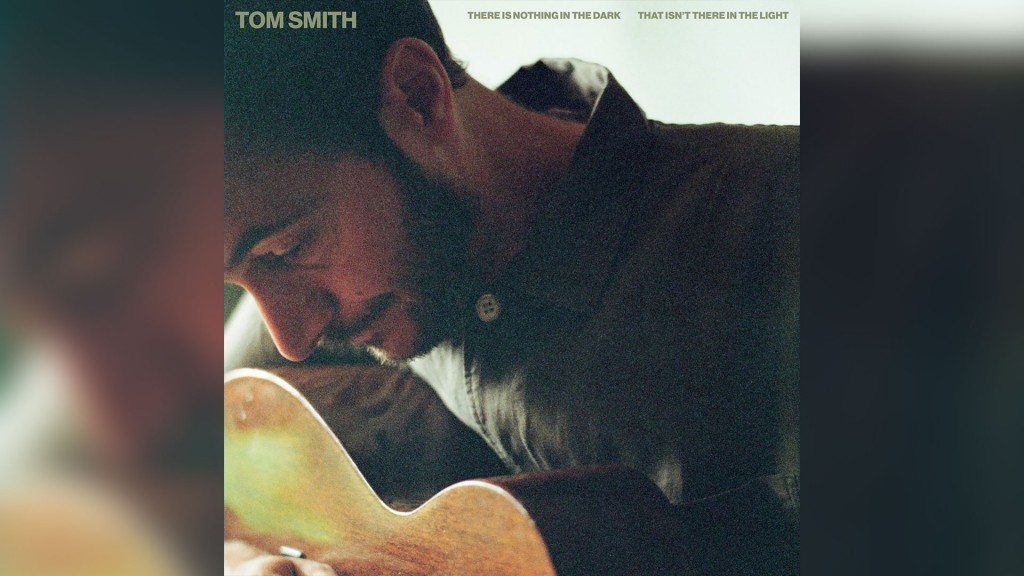Album-Cover: Tom Smith – There Is Nothing In The Dark That Isn’t There In The Light