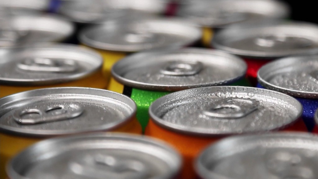 Foto: Zahlreiche Getränkedosen