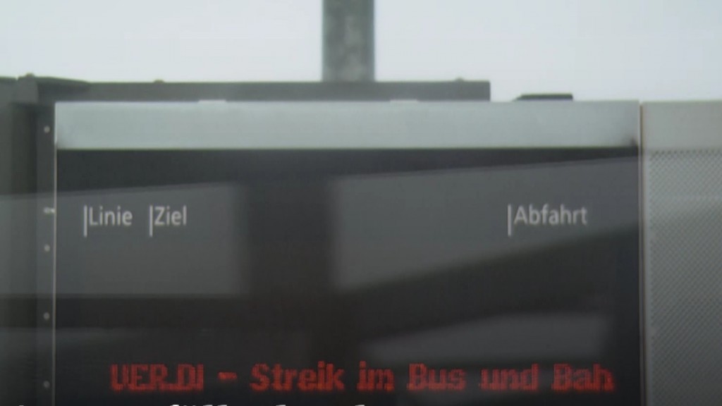 Haltestelle zeigt Verdi Streik an 