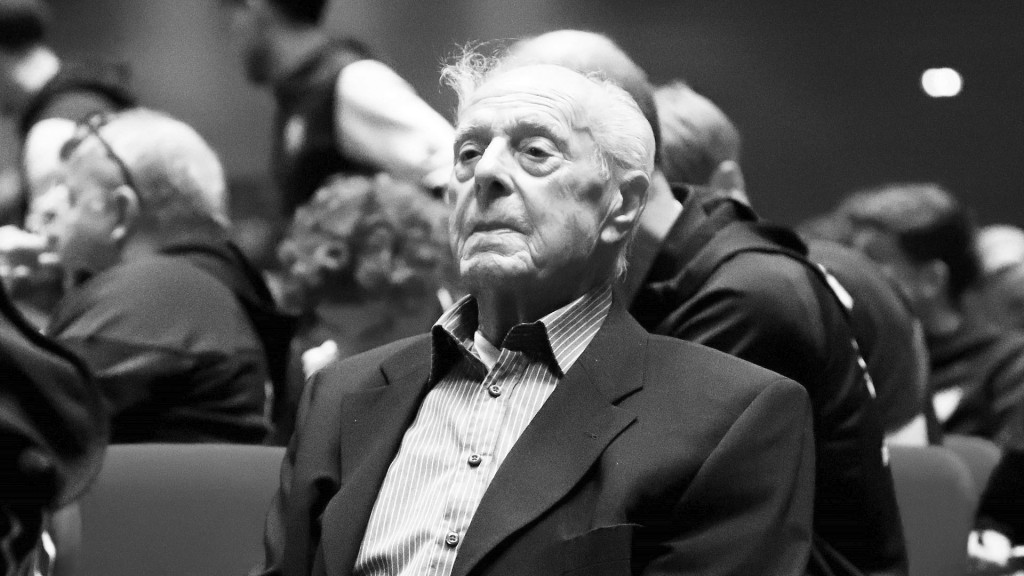 Helmut Schwan bei der Mitgliederversammlung des 1. FC Saarbrücken.