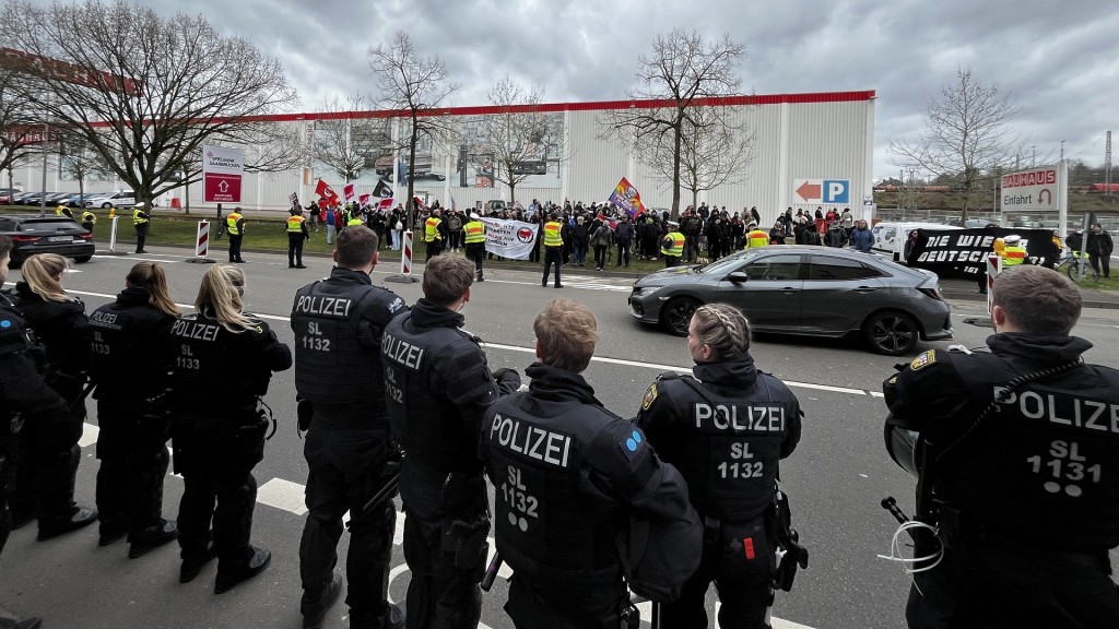 Am 28.02.2026 hat sich ein Landesverband der Generation Deutschland im Saarland gegründet. Dagegen wurde demonstriert. Die Polizei war vor Ort.