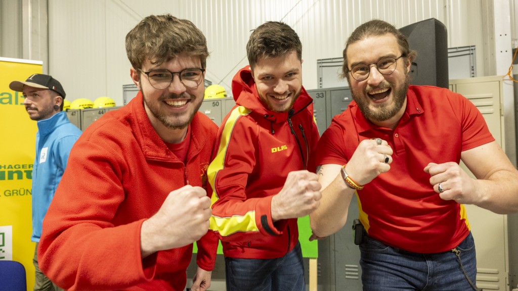 Die Spieler der DLRG Schwalbach in Siegerpose