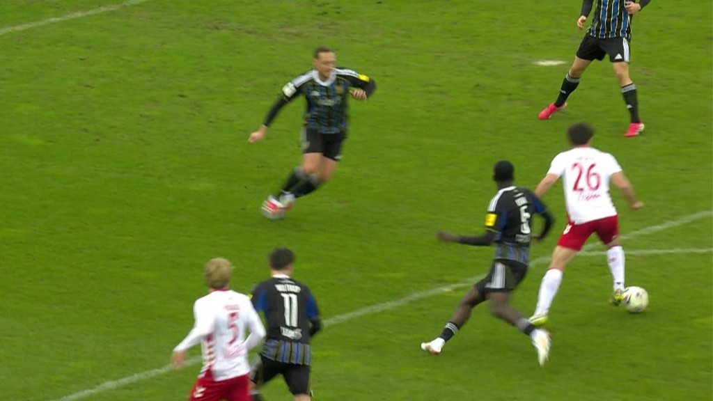 Foto: FC-Spieler und Regensburger Spieler