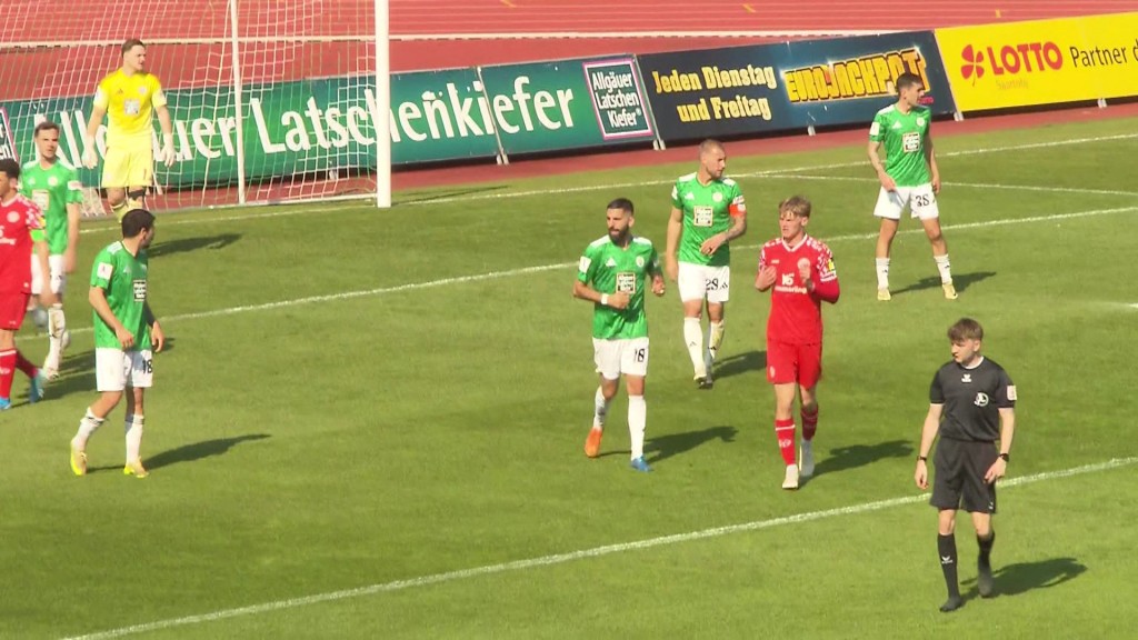 Foto: FC Homburg auf dem Fußballfeld