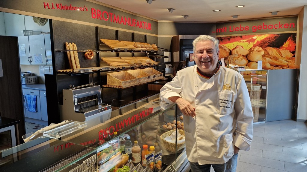 Hans-Jörg Kleinbauer in seiner Dudweiler Filiale