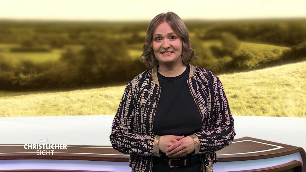 Foto: Pfarrerin Elisabeth Lang im Studio