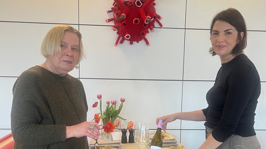 Barbara Grech und Wein-Sommelière Sandra Junker