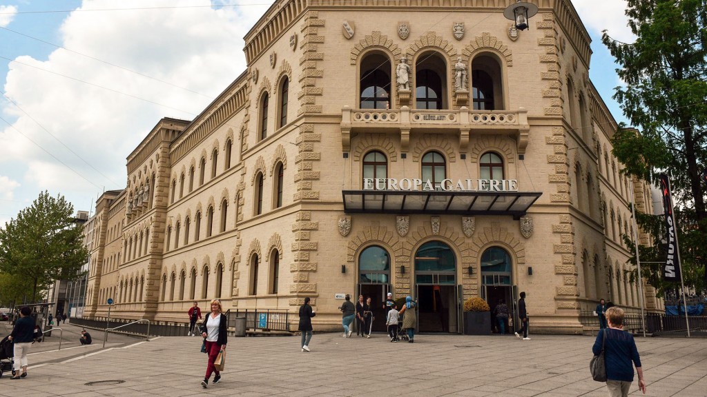 Foto: Einkaufszentrum „Europa-Galerie“ unterhalb des Saarbrücker Hauptbahnhofs