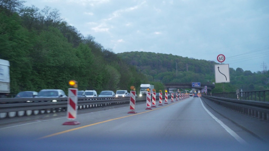 Einspurige Verkehrsführung auf der A629 bei Völklingen in Richtung Saarlouis