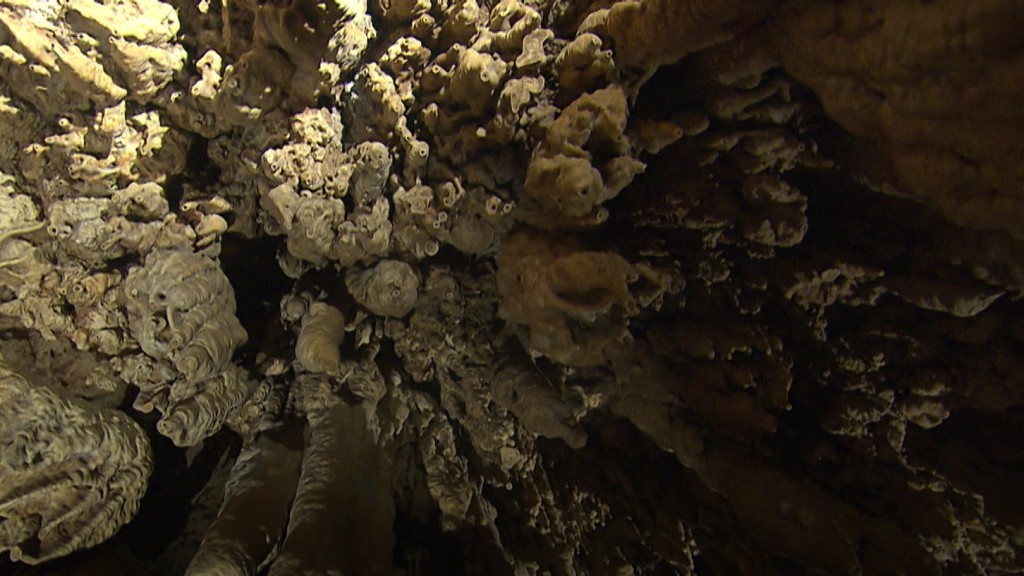 Foto: Tropfsteinhöhle in Niedaltdorf
