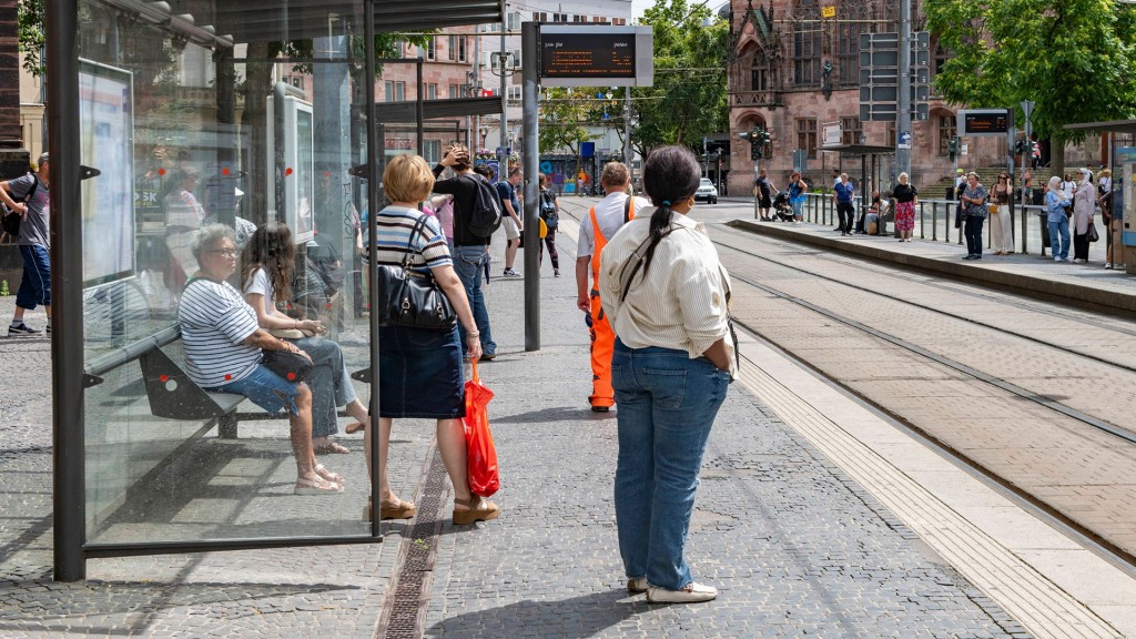 Die Saarbahn-Haltestelle an der Johanneskirche