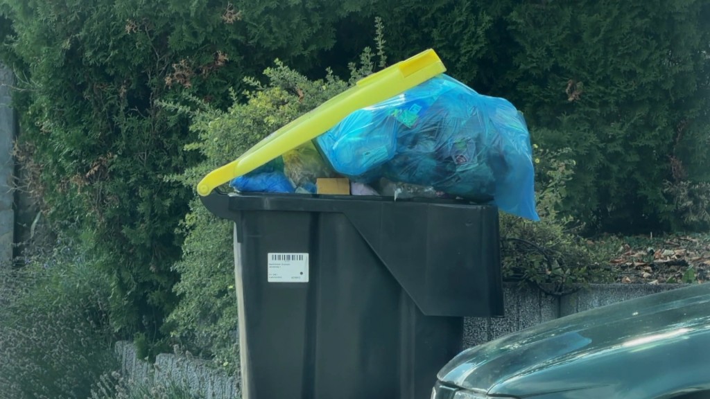 Gelbe Tonne, die nicht geleert wurde