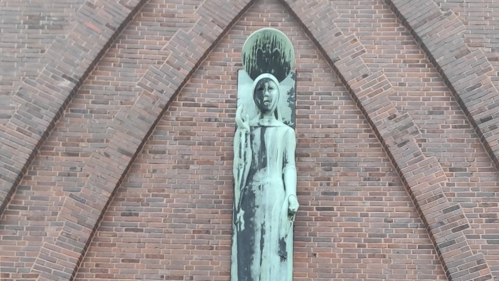 Portalfigur der Kirche St. Hildegard in St. Ingbert