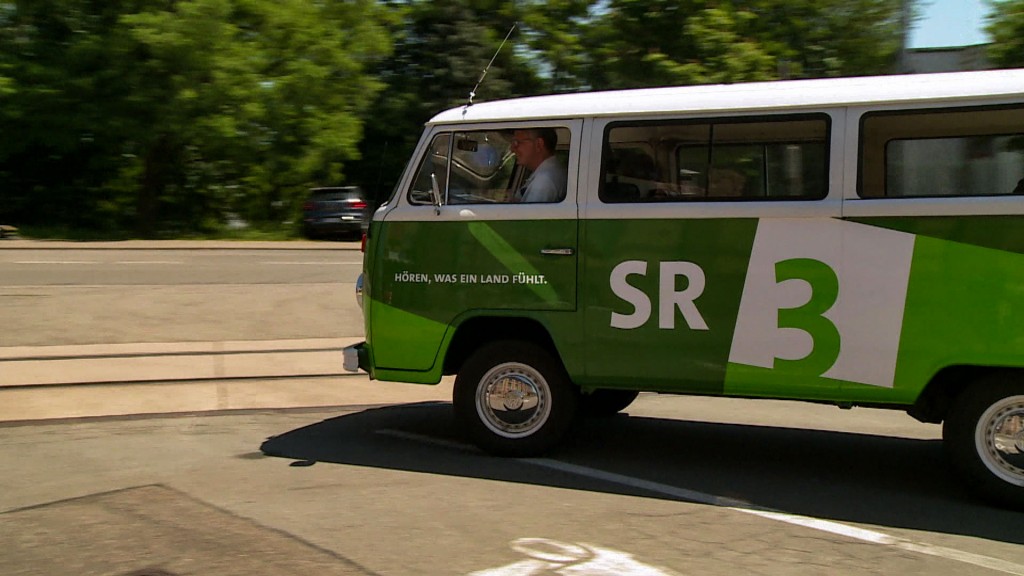 Foto: Friemel on Tour: Grüner SR 3 Bus