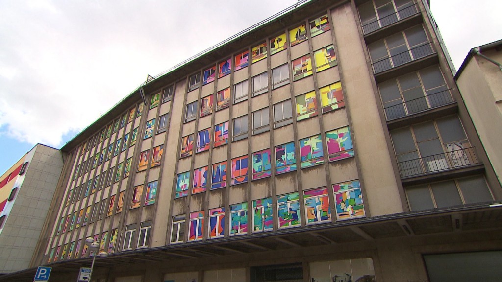 Foto: Leer stehendes Gebäude in Völklingen.