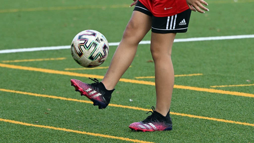 Fußballerin am Ball