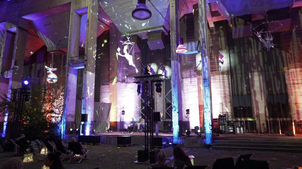 Lichtshow beim Auftaktwochenende der Steiger Gallery in Reden