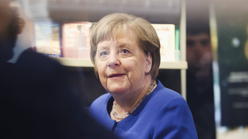 Die ehemalige deutsche Bundeskanzlerin Angela Merkel stellt ihre Memoiren „Freiheit“ vor.