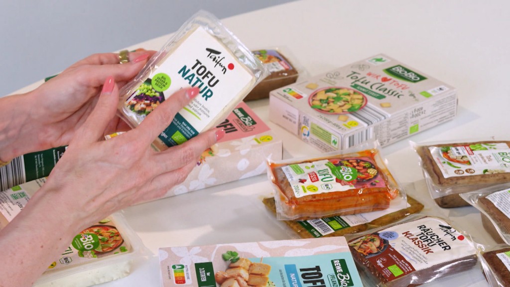 Verschiedene Tofu-Produkte auf einem Tisch
