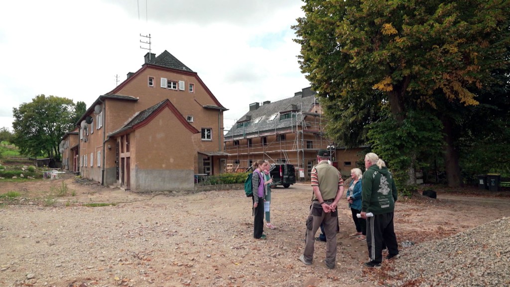 Gebäude in desolatem Zustand in der Eisenbahnsiedlung in Perl