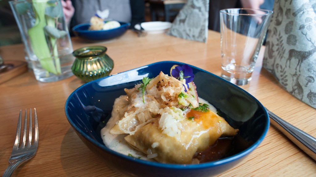 Rehmaultaschen auf Viezkraut 