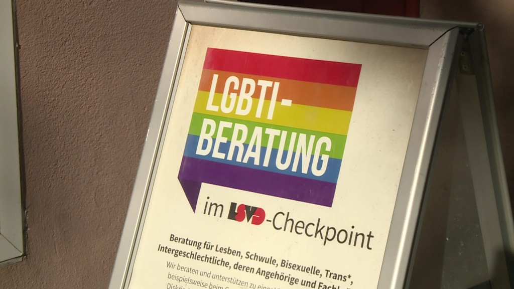 Foto: Schild zur LGBTI-Beratung