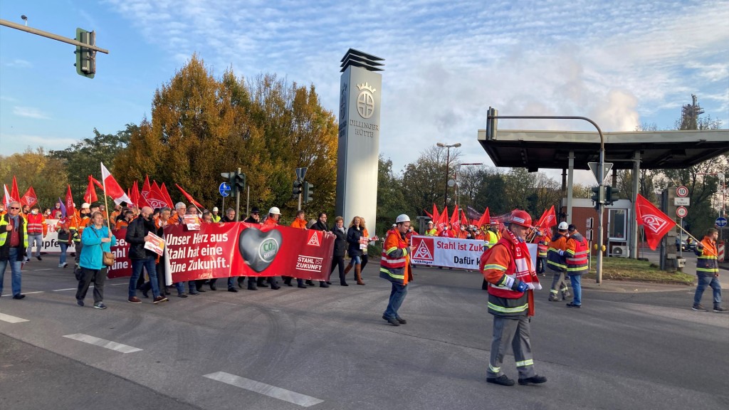 Metaller demonstrieren in Dillingen (Foto: SR/Yvonne Schleinhege)