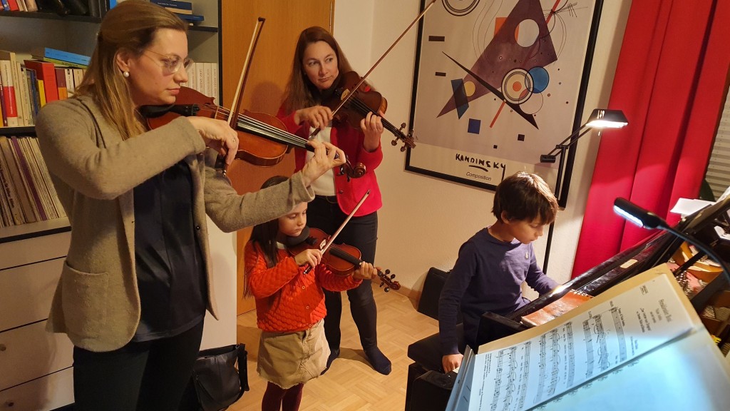 Die Familie Kries aus Homburg pflegt die Tradition der Hausmusik (Foto: SR / Lena Schmidtke)